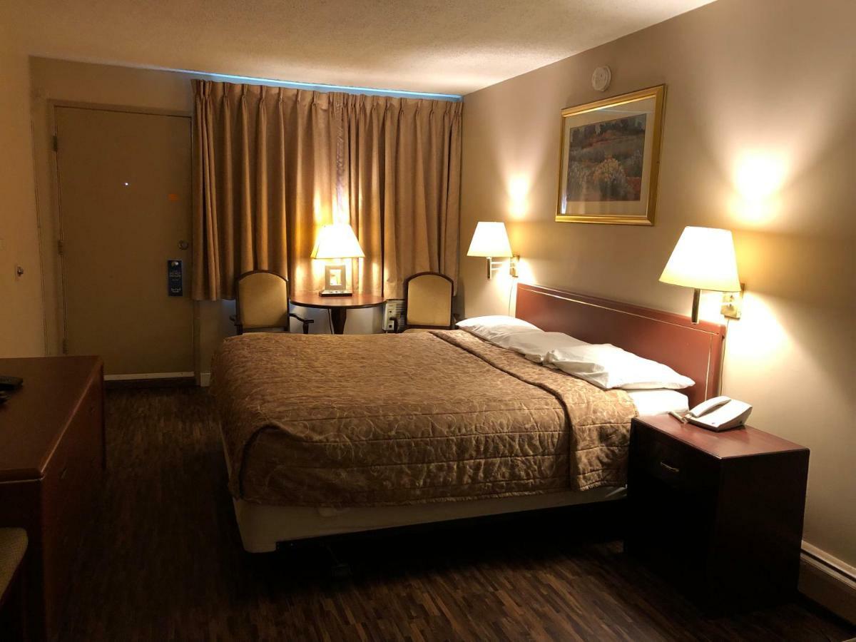 Travellers Inn Κάλγκαρι Εξωτερικό φωτογραφία